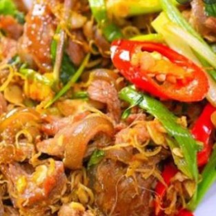 Bê xào sa tế 