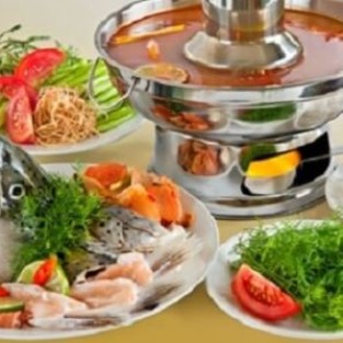 Lẩu đầu cá hồi